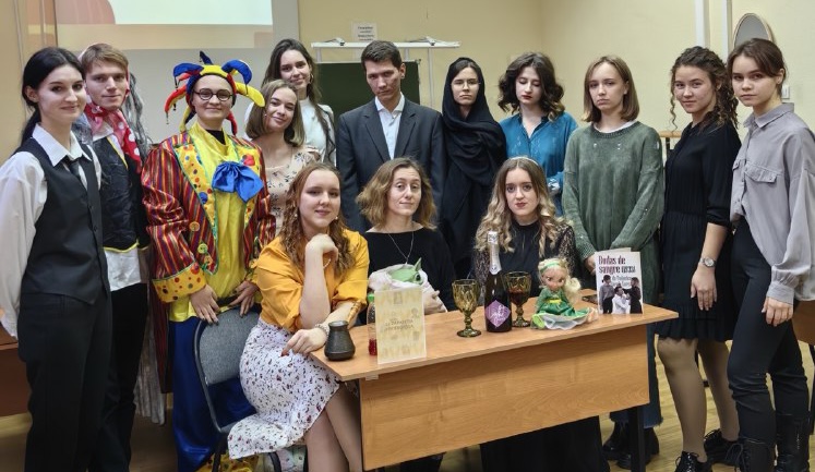 Четверокурсники «Зарубежной филологии» представили театральные постановки на испанском языке 