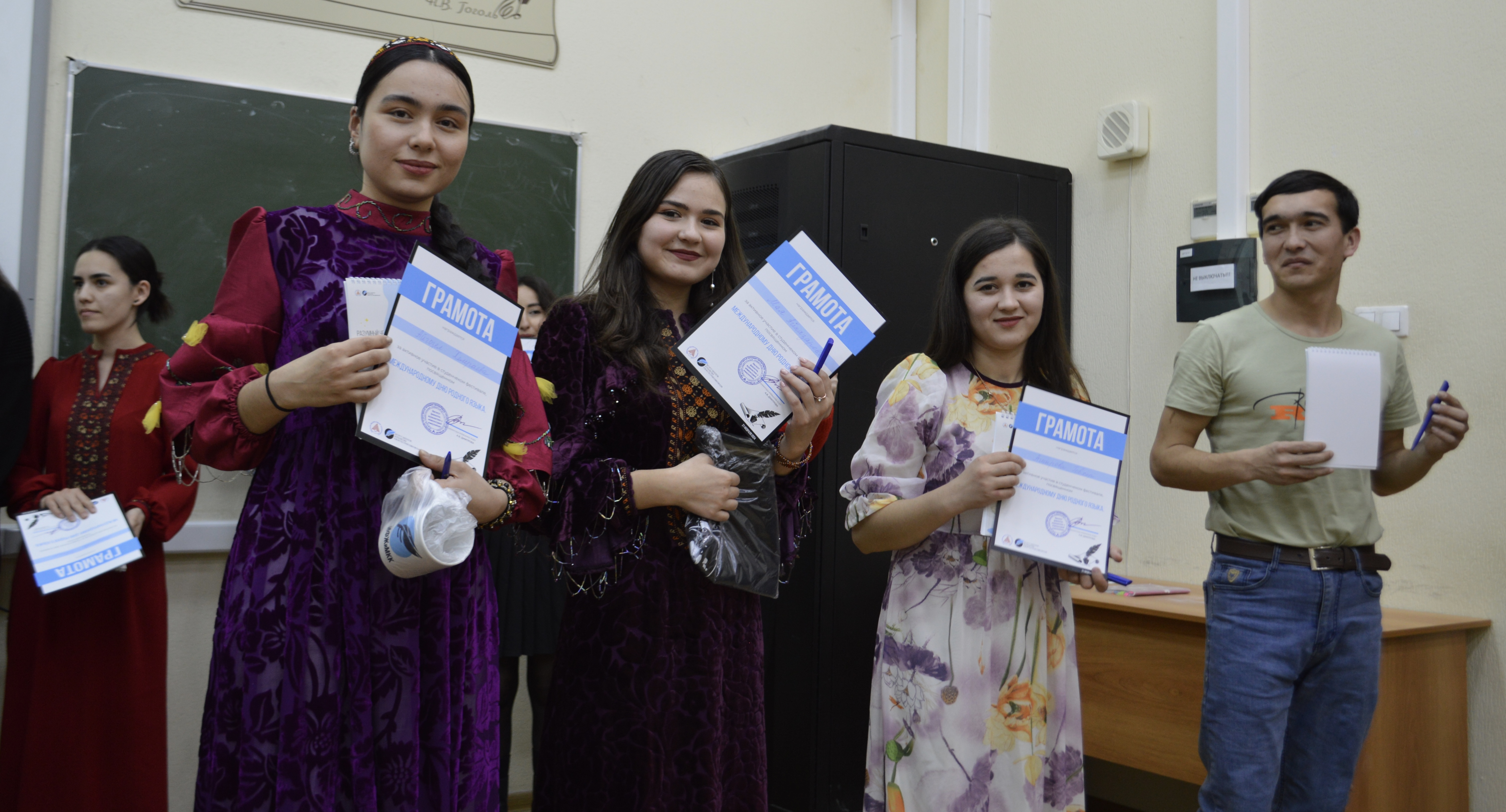 В ИФЖиМКК Международный день родного языка отметили студенческим фестивалем