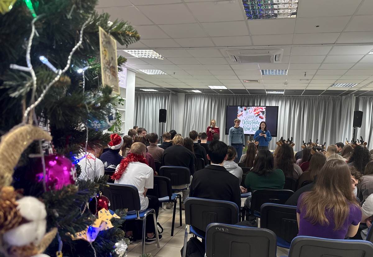 We Wish You a Merry Christmas: в Точке кипения ЮФУ прошел рождественский концерт на английском языке