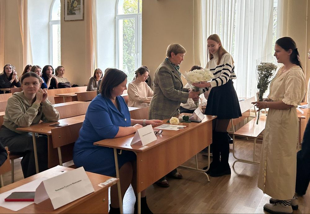 kruglystol16.11.24-2.jpg
