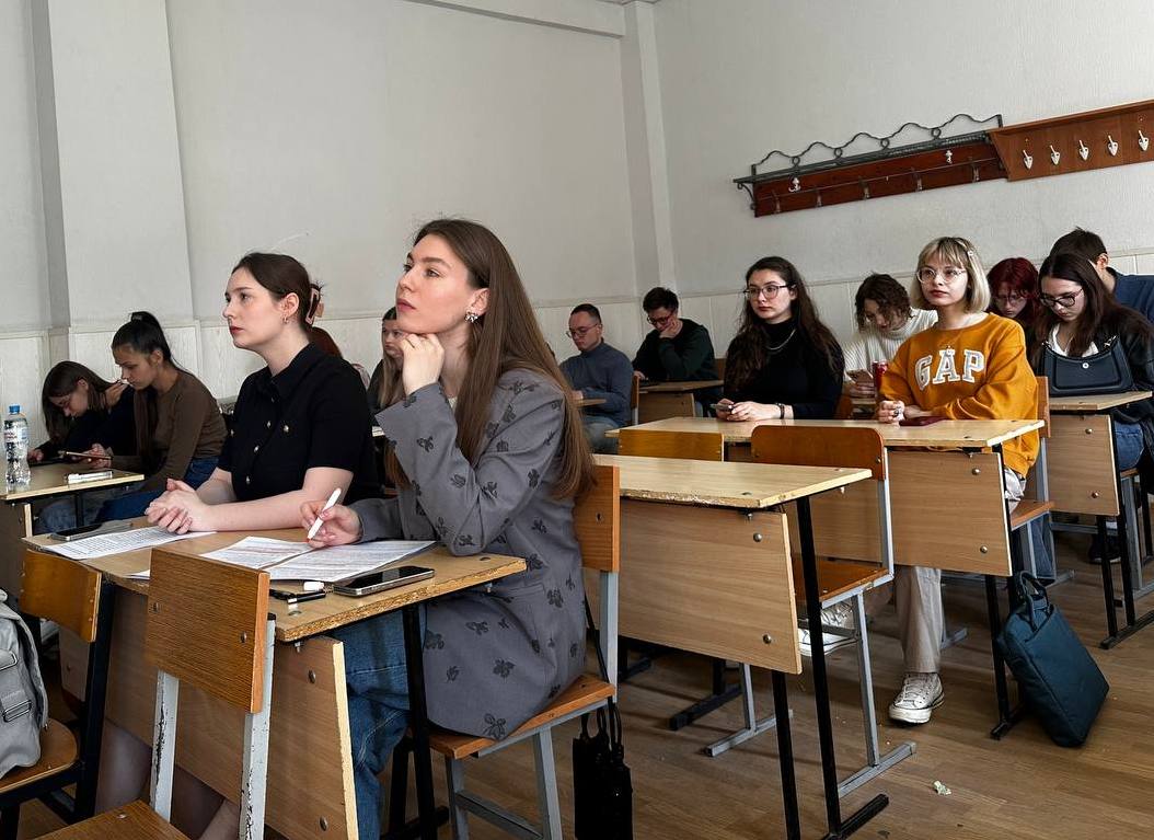 «Невозможно изучать язык, не зная его философию и культуру»: как прошла «Неделя науки — 2025» (часть третья)